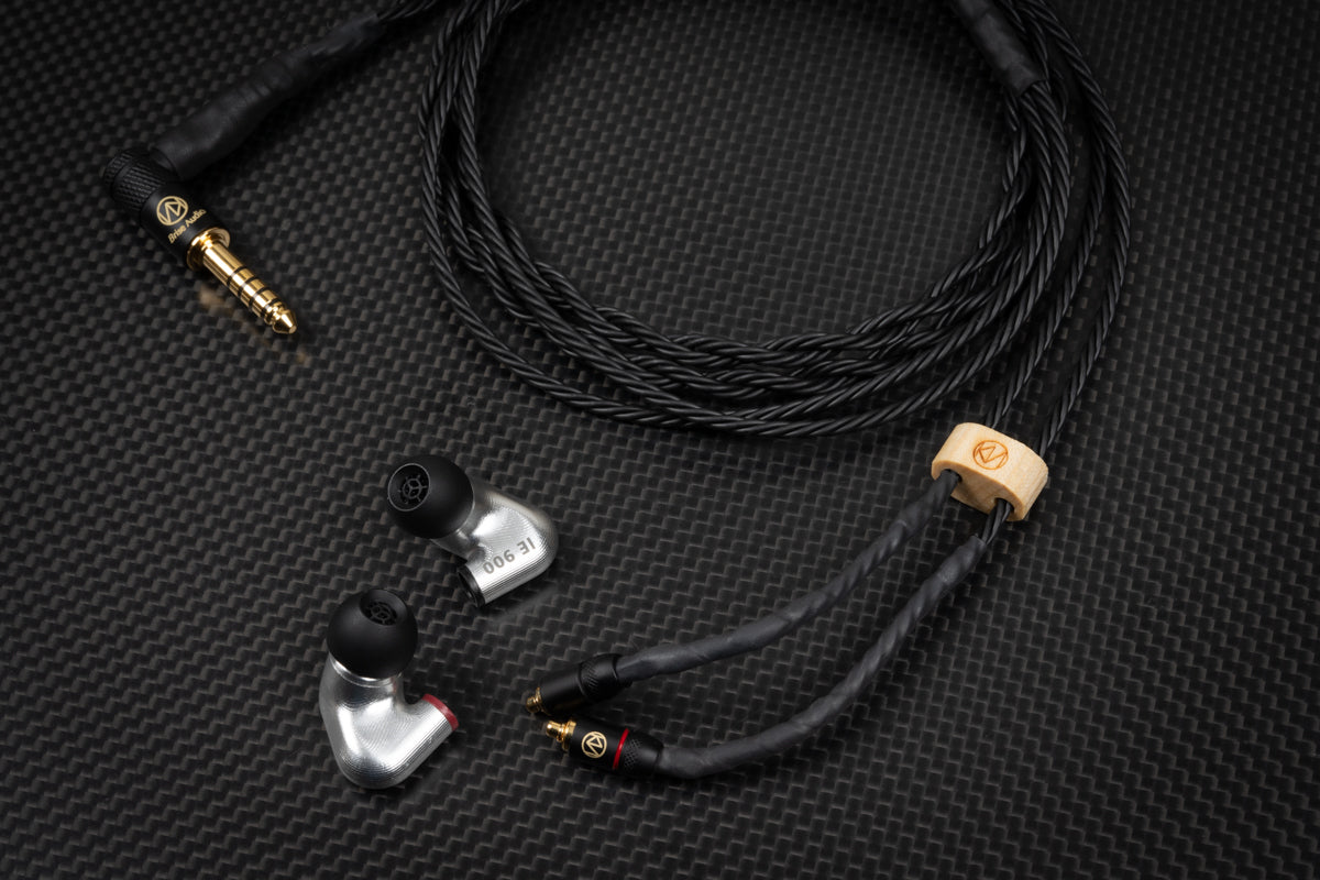 On June 1, 2021, BriseAudio will release BSEP for IE900, an earphone re-cable tuned exclusively for Sennheiser IE900 earphones.